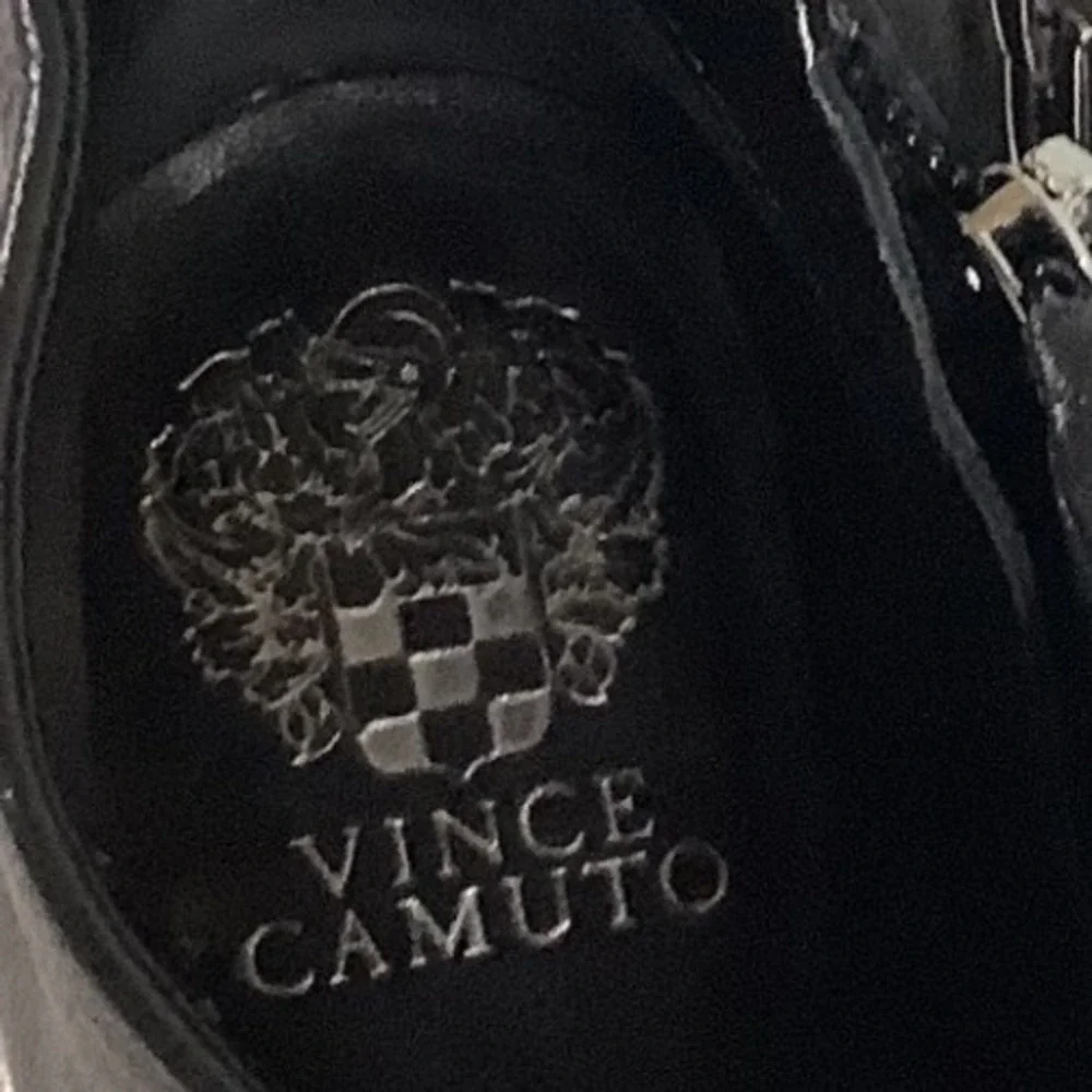 Vince Camuto Black Leather Pointed Toe V-Cut Ankle Booties Stiletto Heel Size 8M